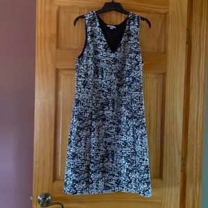 Halston, black and white, sleeveless, V neck dress.